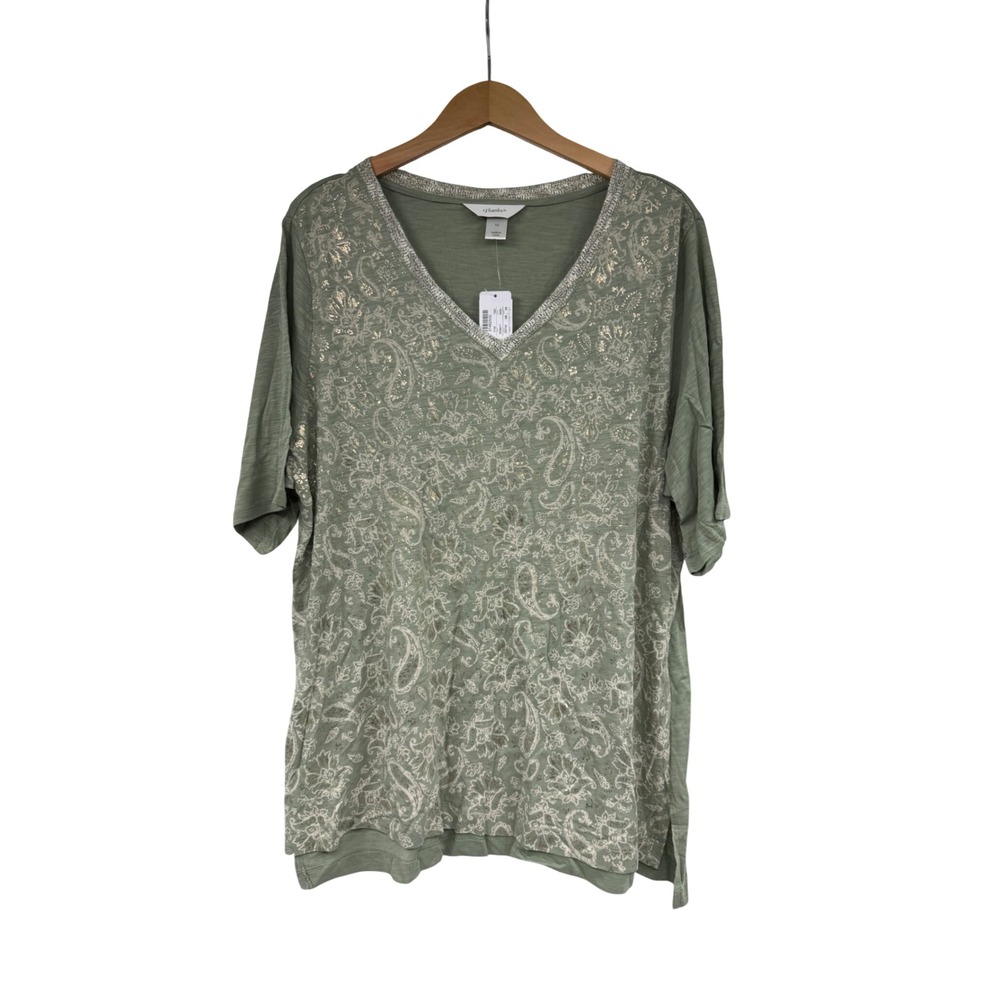 CJ Banks Womens 1X Sage Green V-Neck Top Gold Foil Paisley Short Sleeve Shirt